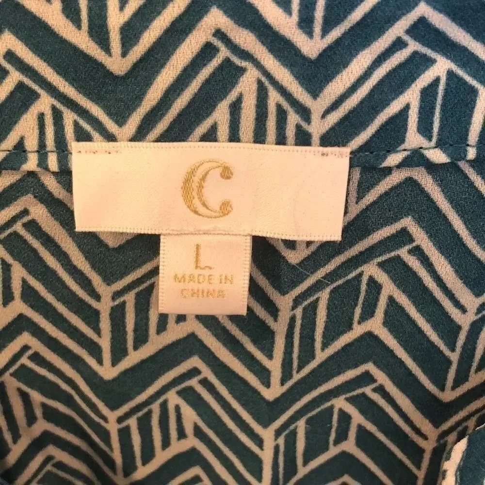 3/$15 Super cute green and white high low top - Picture 4 of 7